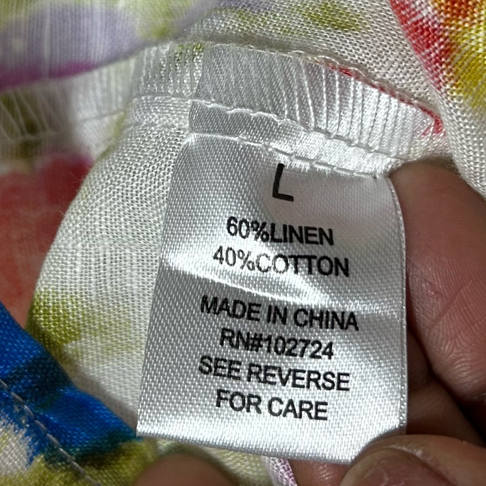 Hester & Orchard Colorful Floral Women's Linen Blend Top - Picture 4 of 5